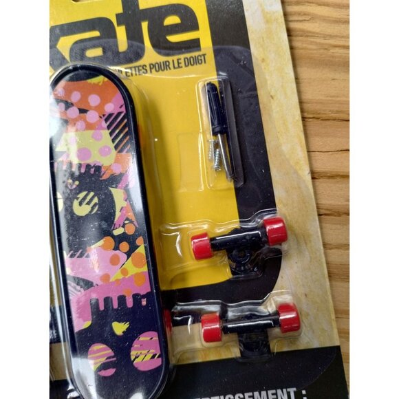 Skate Finger Skateboard Collectible Set 4 Pack - Picture 2 of 10